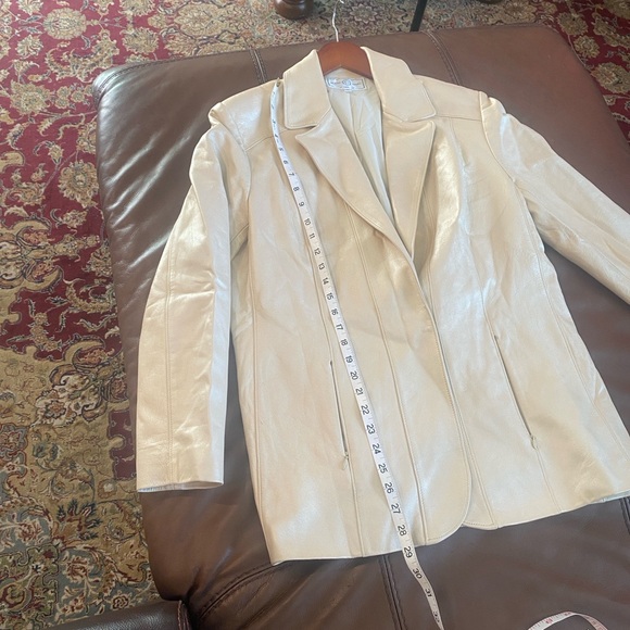 St. John Cream leather jacket - Picture 11 of 15